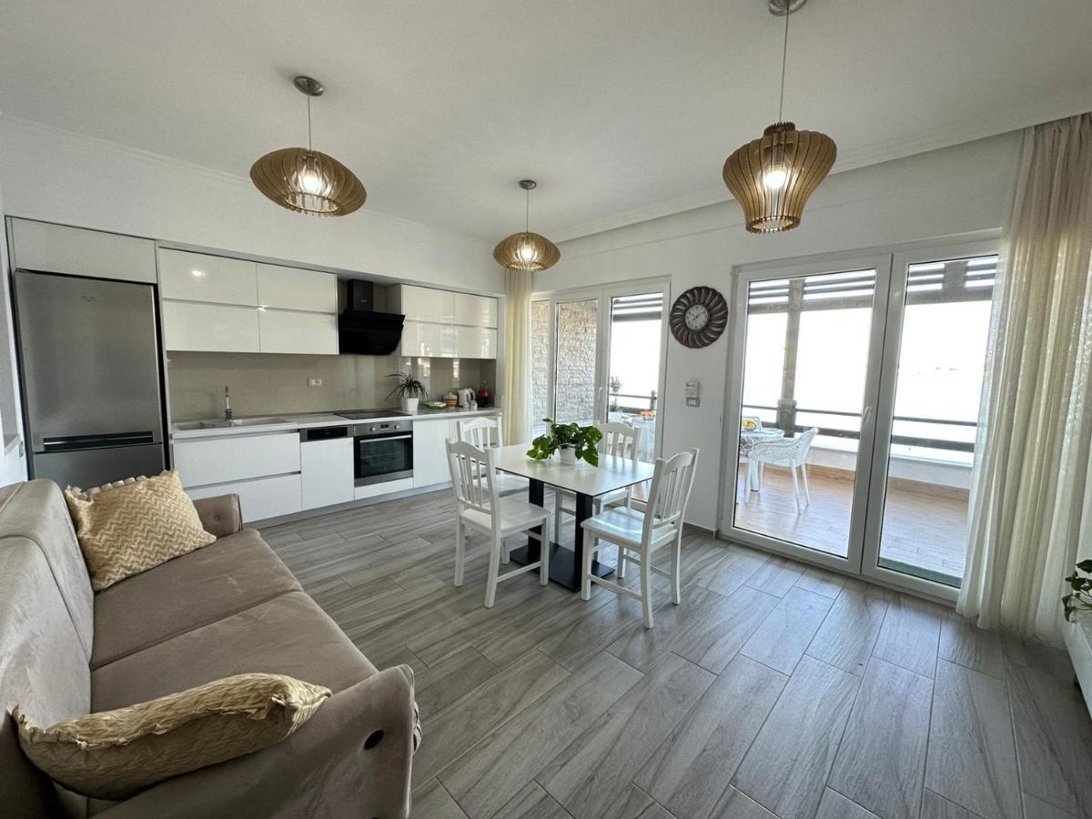 Home Aquamarine & Residence Vlorë Екстериор снимка