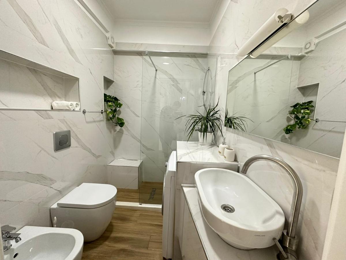Home Aquamarine & Residence Vlorë Екстериор снимка