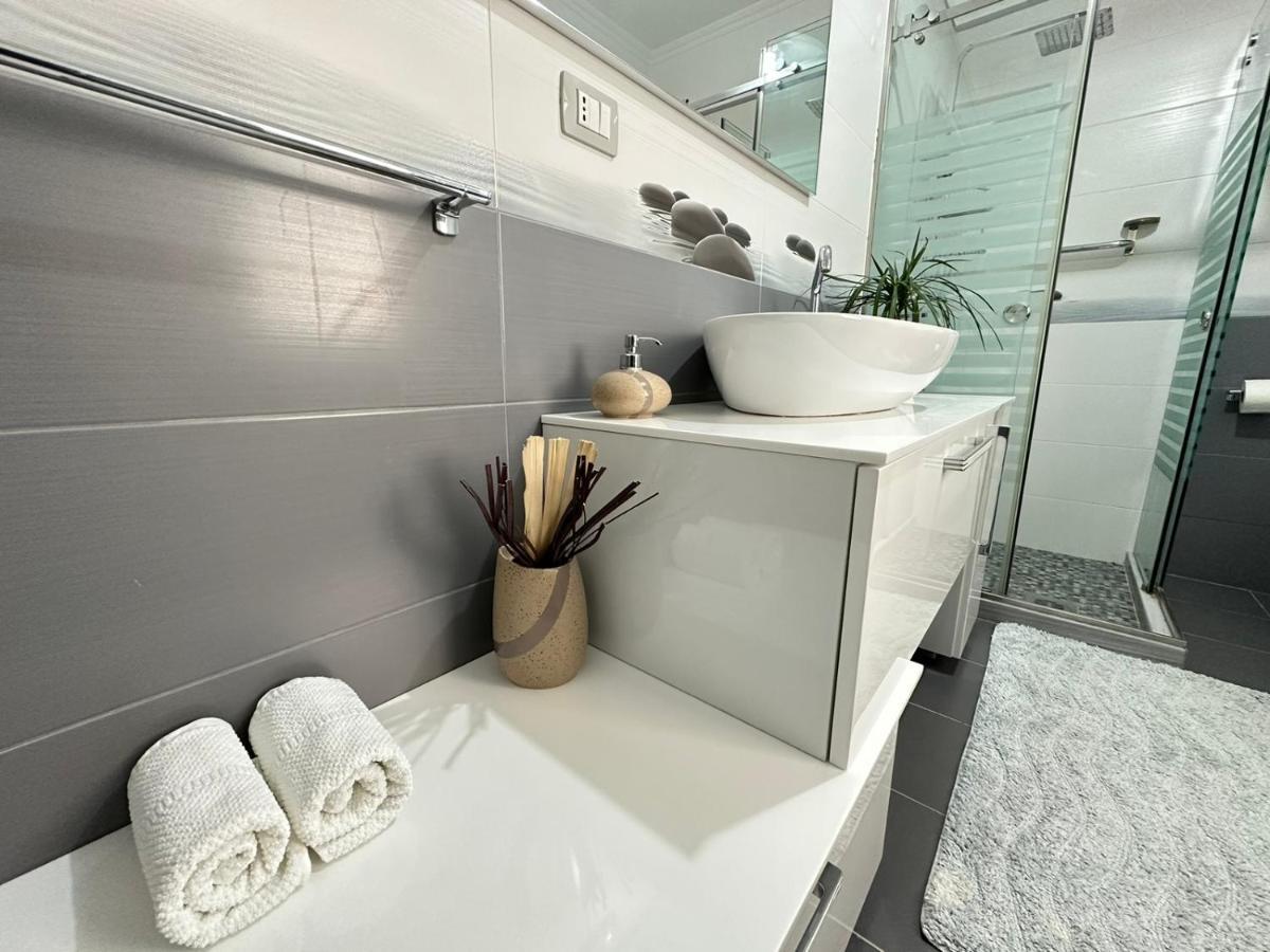 Home Aquamarine & Residence Vlorë Екстериор снимка
